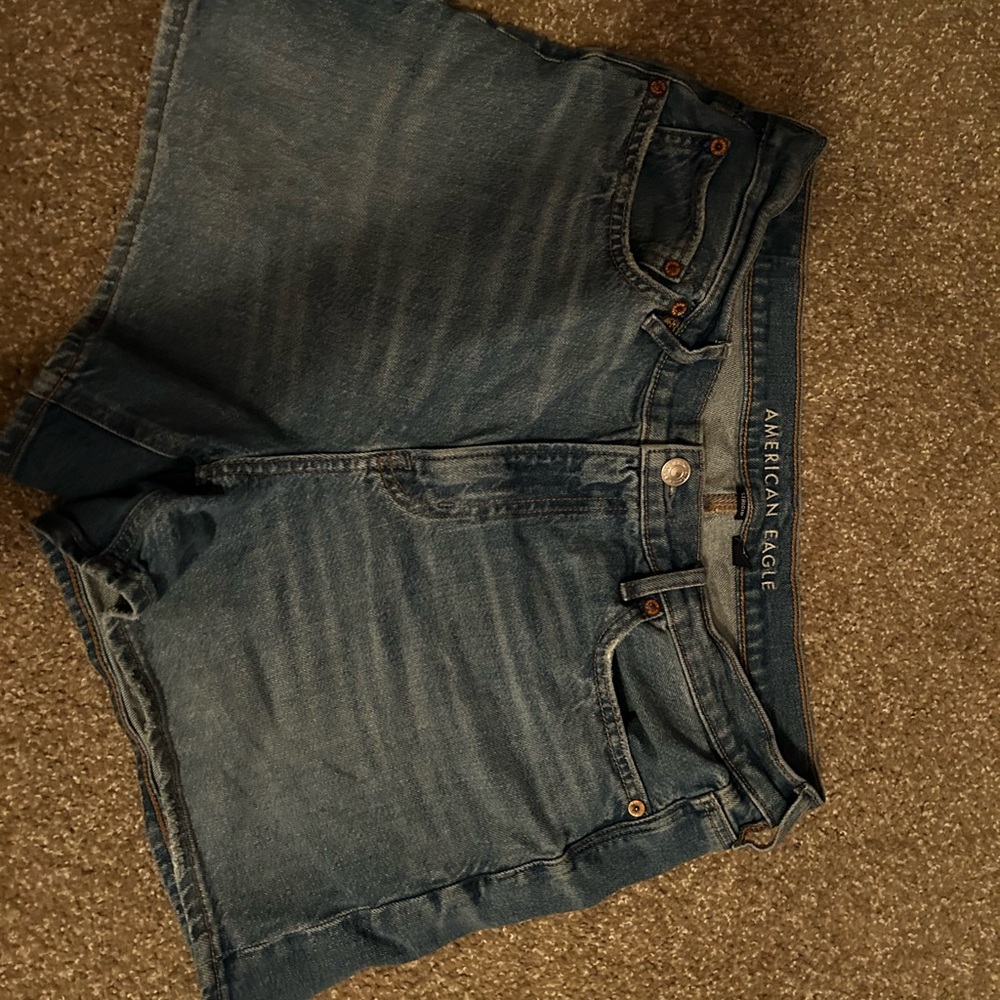 American Eagle Outfitters Blue Jeans Classic Distressed Style